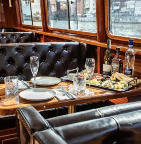 Gdansk CROISIÈRE EN BATEAU + DÎNER Gdansk CROISIÈRE EN BATEAU + DÎNER