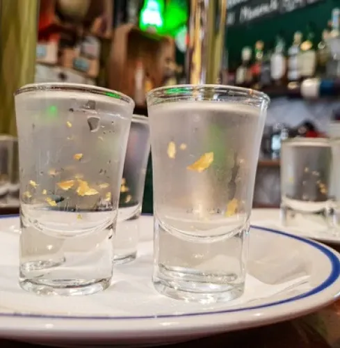 Varsovie DÉGUSTATION DE VODKA Varsovie DÉGUSTATION DE VODKA