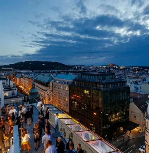 Prague Soirée sur le rooftop Prague Soirée sur le rooftop