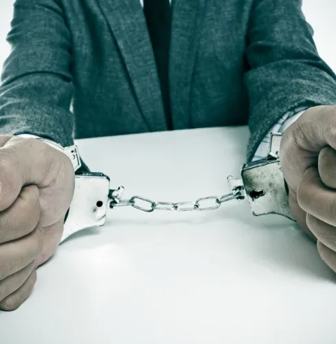 Budapest ARRESTATION D'UN NAIN FOU (HOMME) Budapest ARRESTATION D'UN NAIN FOU (HOMME)